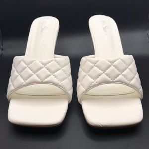 Shoeland white quilted pumps. Size 10. (ii)
